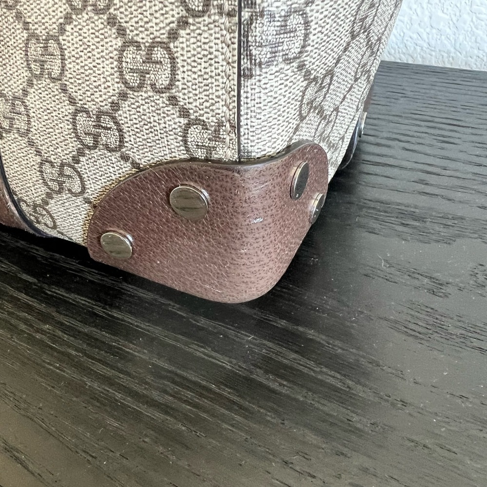 Authentic Gucci GG Supreme Tote Bag. - Picture 5 of 16